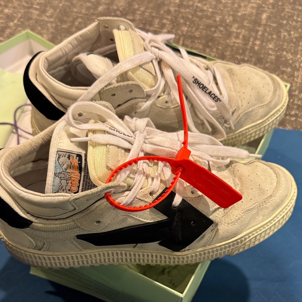 Off-White Sneakers - Cream and Black size 39 great condition
